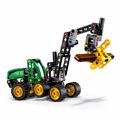 LEGO JOHN DEERE 1470H WHEELED HARVESTER 117pcs