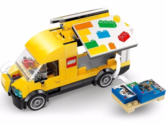 LEGO CITY THE LEGO VAN 276pcs