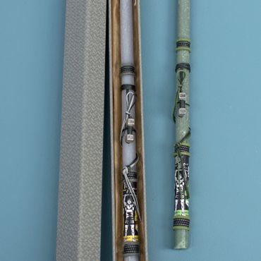 ΛΑΜΠΑΔΑ ΜΕ ΚΡΕΜΑΣΤΟ ΒΑΡΑΚΙ