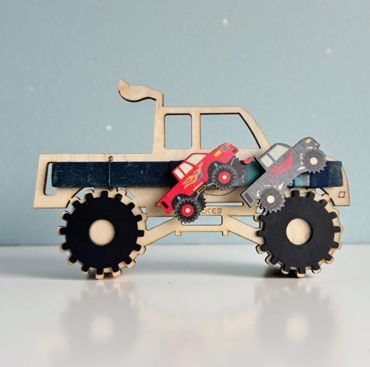 LIFELIKES ΛΑΜΠΑΔΑ ΠΛΑΚΕ ΜΕ ΞΥΛΙΝΟ ΤΑΜΠΛΟ- ΑΥΤΟΚΙΝΗΤΟ MONSTER