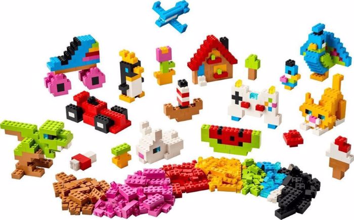 11045 LEGO CREATIVE COLORFUL BRICKS 820pcs